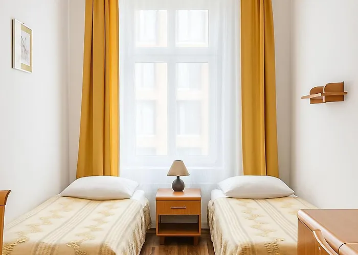Babel Hostel, Dworzec Pkp, Rynek